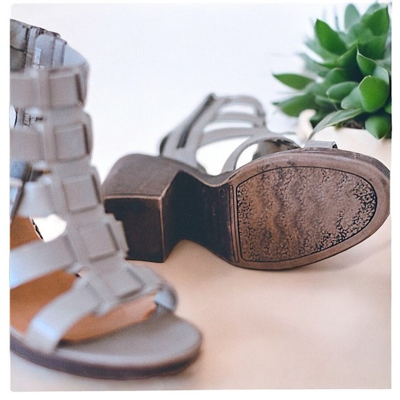 Rampage Gray Gladiator Style Sandals - Picture 9 of 16